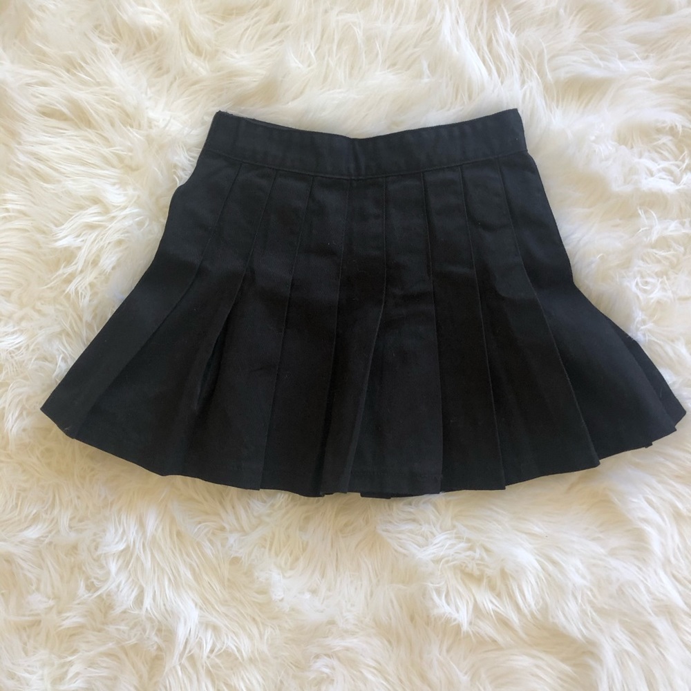 Brandy Melville Dana skirt